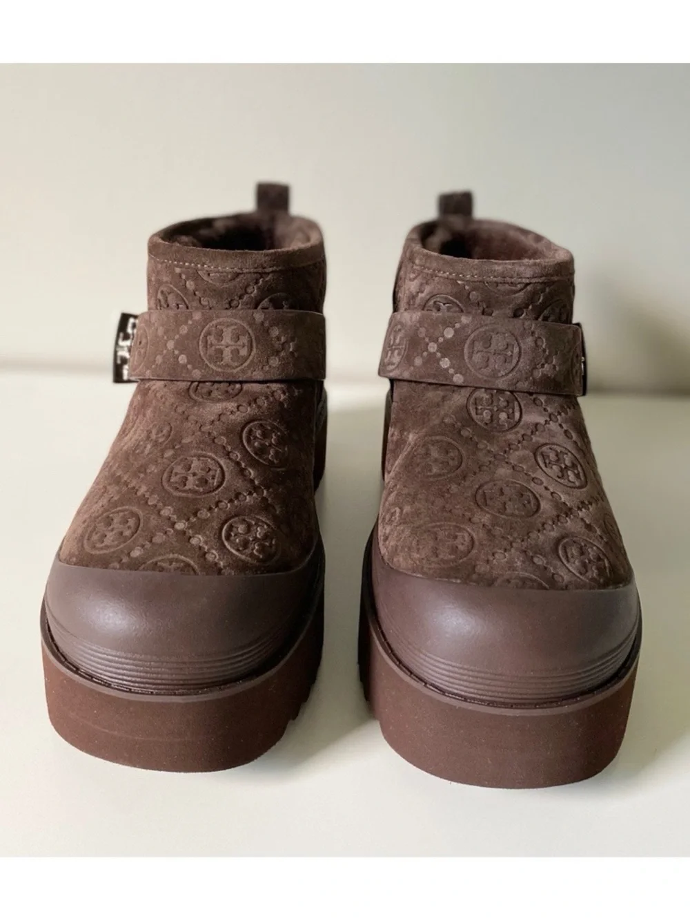 Tory Burch Women’s Mellow Shearling Platform Boots in Dark Cocoa Sz 7.5